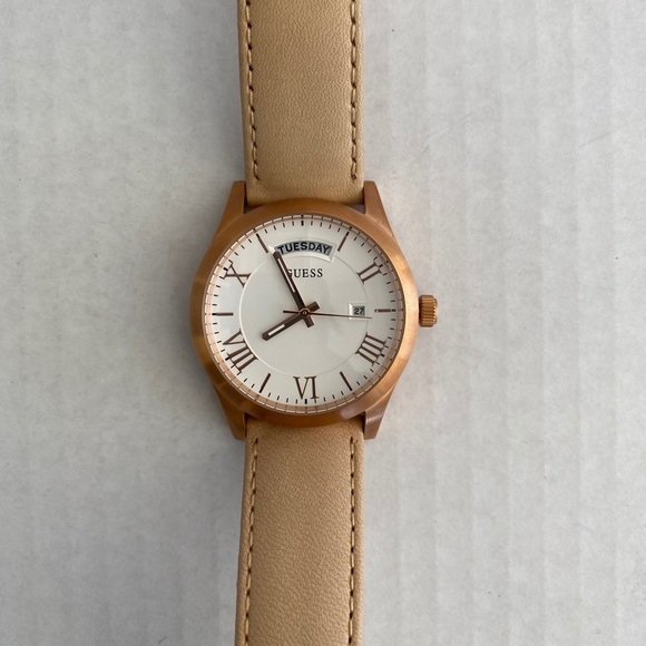GUESS Rose Gold-tone Leather Strap Women\'s Watch main image 4